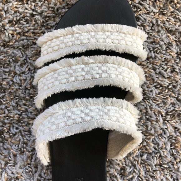 RETIRED ROTHY SANDALS! - Picture 7 of 8